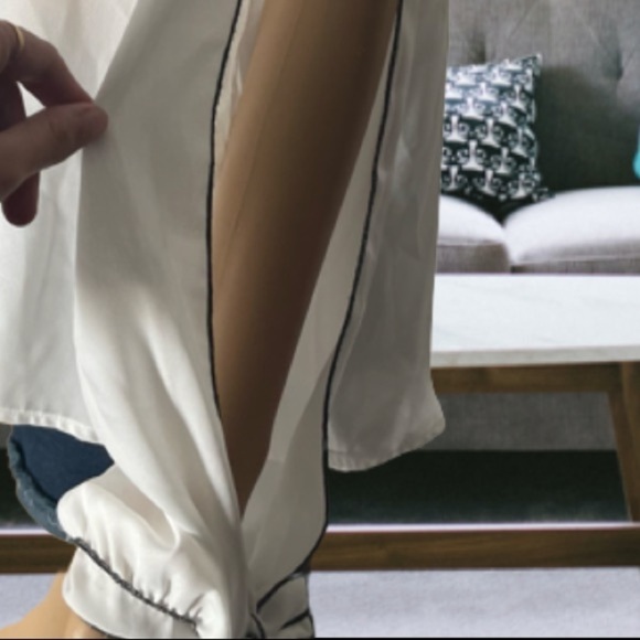 Long Sleeves White Blouse - Picture 12 of 17